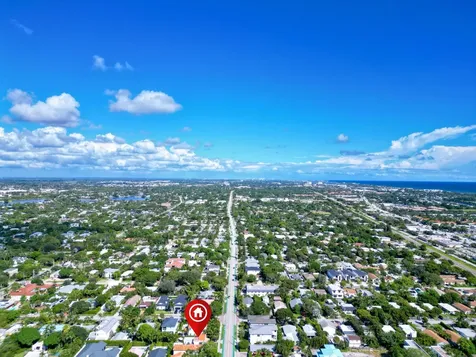 910 NE 2nd Avenue Delray Beach FL 33444