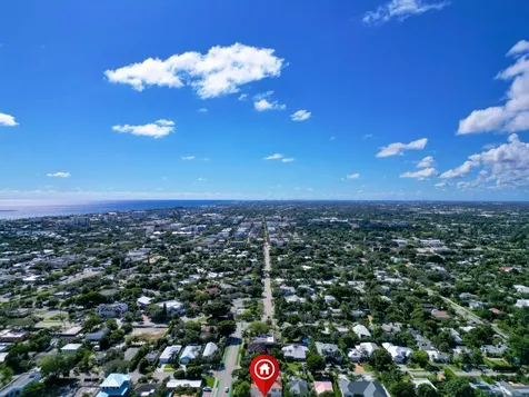 910 NE 2nd Avenue Delray Beach FL 33444