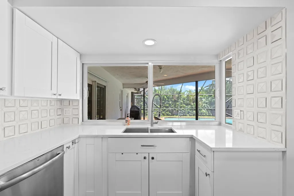 1039 NW 8th Street Boca Raton FL 33486
