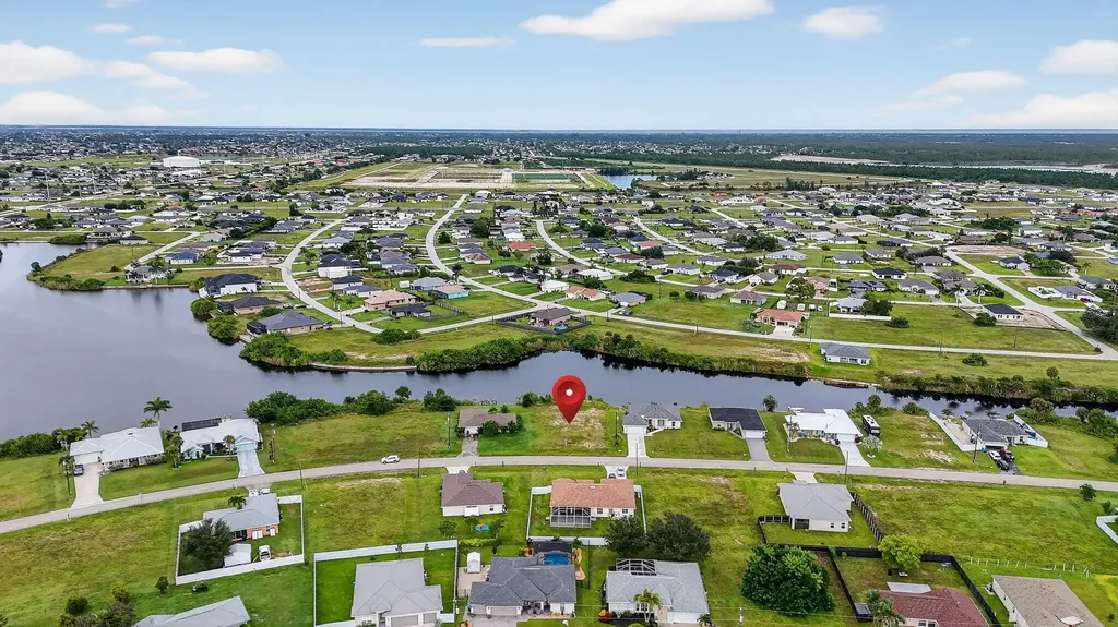 2616 NW 4th Place Cape Coral FL 33993