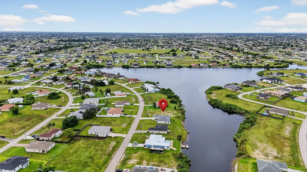 2616 NW 4th Place Cape Coral FL 33993