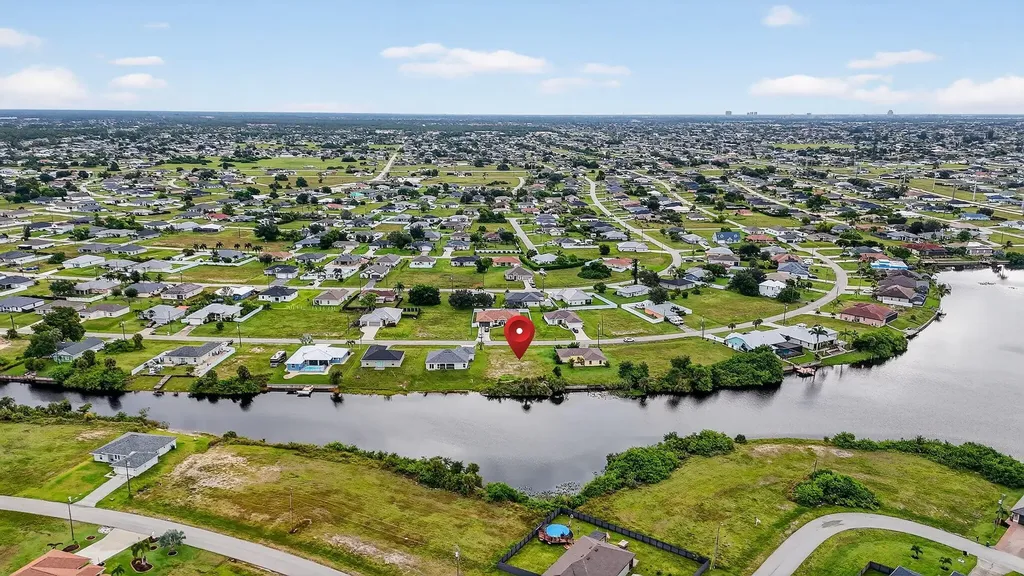 2616 NW 4th Place Cape Coral FL 33993