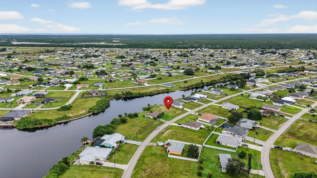 2616 NW 4th Place Cape Coral FL 33993