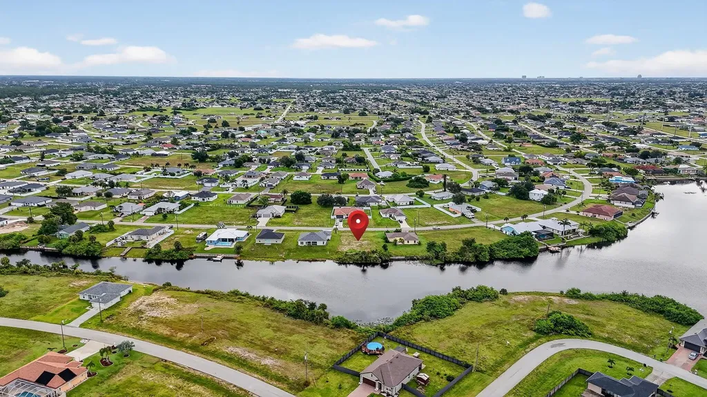 2616 NW 4th Place Cape Coral FL 33993