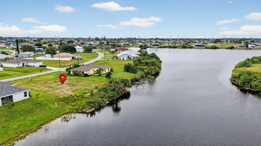 2616 NW 4th Place Cape Coral FL 33993