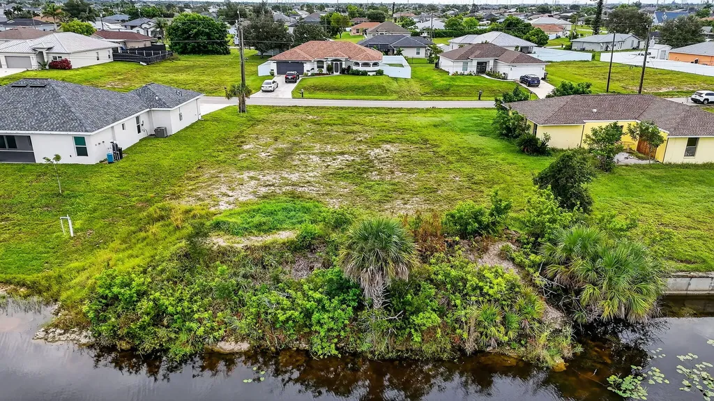 2616 NW 4th Place Cape Coral FL 33993