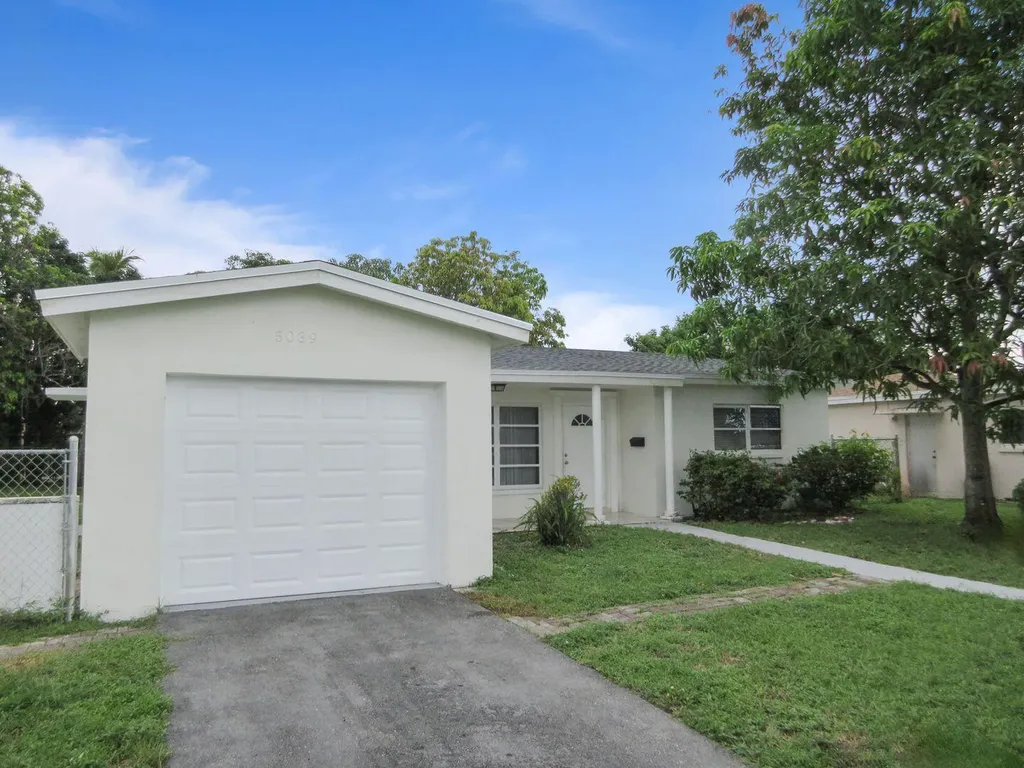 5039 NW 41st Court Lauderdale Lakes FL 33319