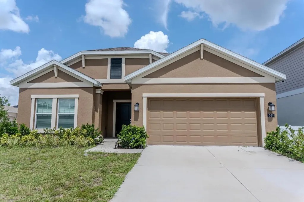 561 Hatteras Road Davenport FL 33837