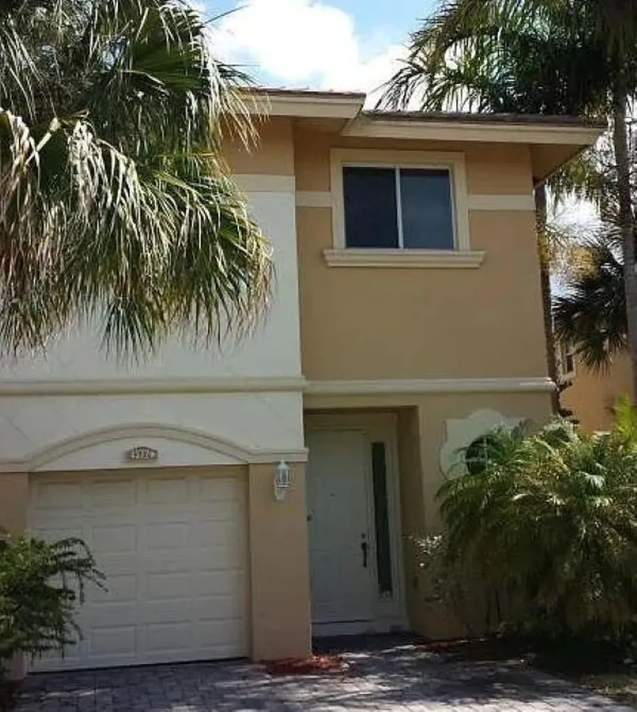 4412 Cotswold Hills Drive Lake Worth FL 33461