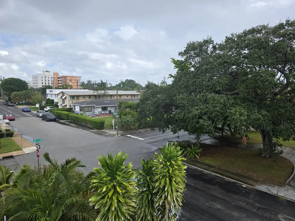 201 S Lakeside Drive Lake Worth Beach FL 33460