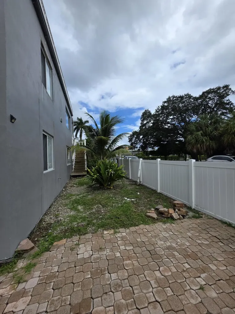 201 S Lakeside Drive Lake Worth Beach FL 33460