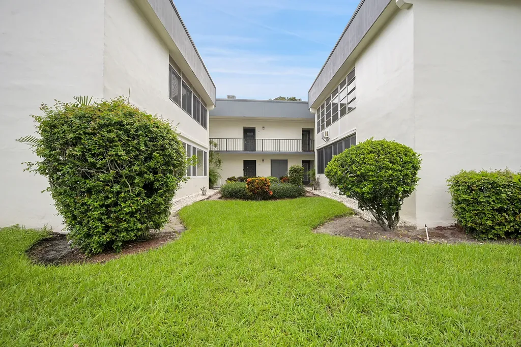 497 Piedmont K Delray Beach FL 33484