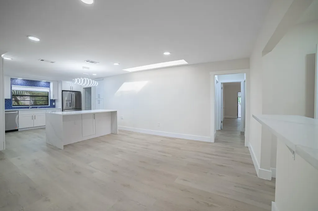 8008 Eastlake Drive Boca Raton FL 33433