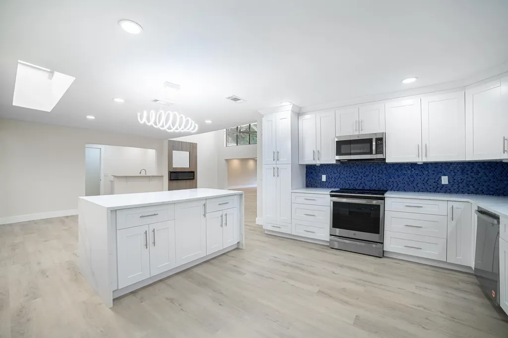 8008 Eastlake Drive Boca Raton FL 33433