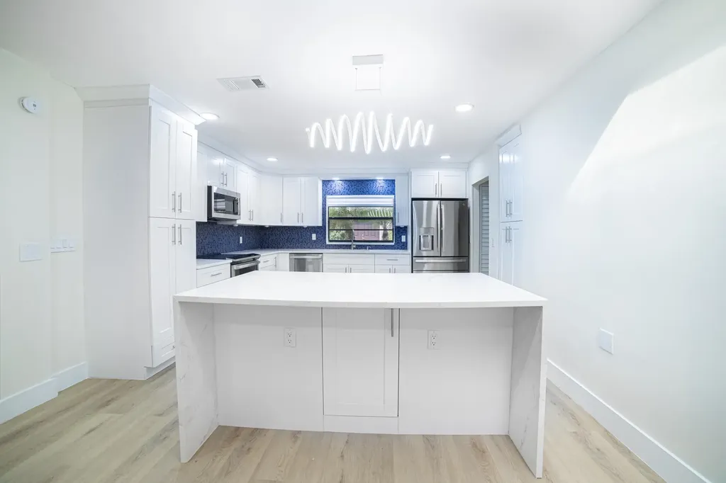 8008 Eastlake Drive Boca Raton FL 33433