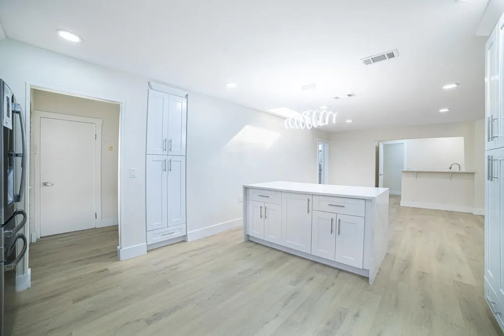 8008 Eastlake Drive Boca Raton FL 33433