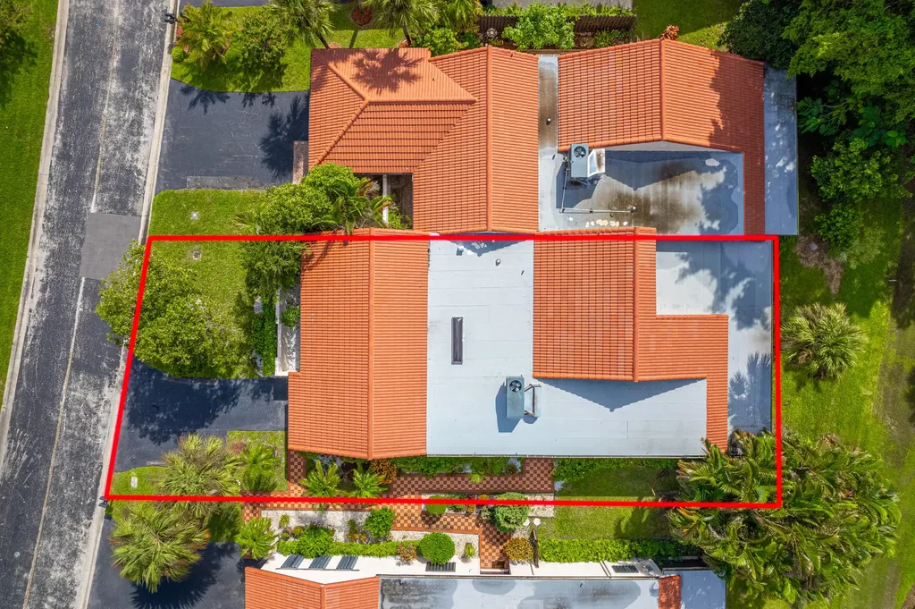 8008 Eastlake Drive Boca Raton FL 33433