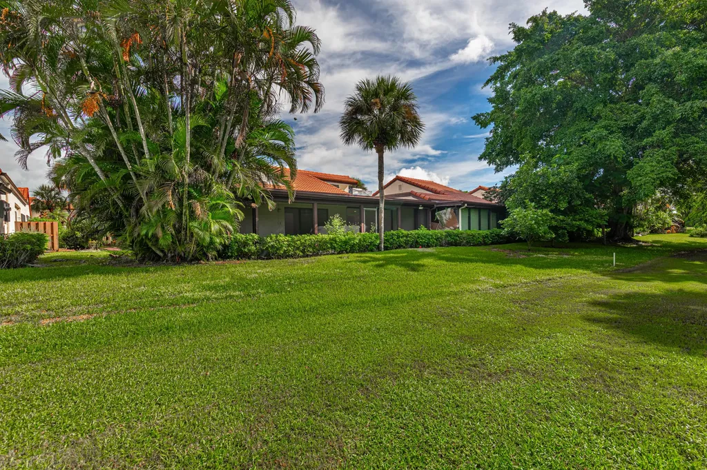 8008 Eastlake Drive Boca Raton FL 33433