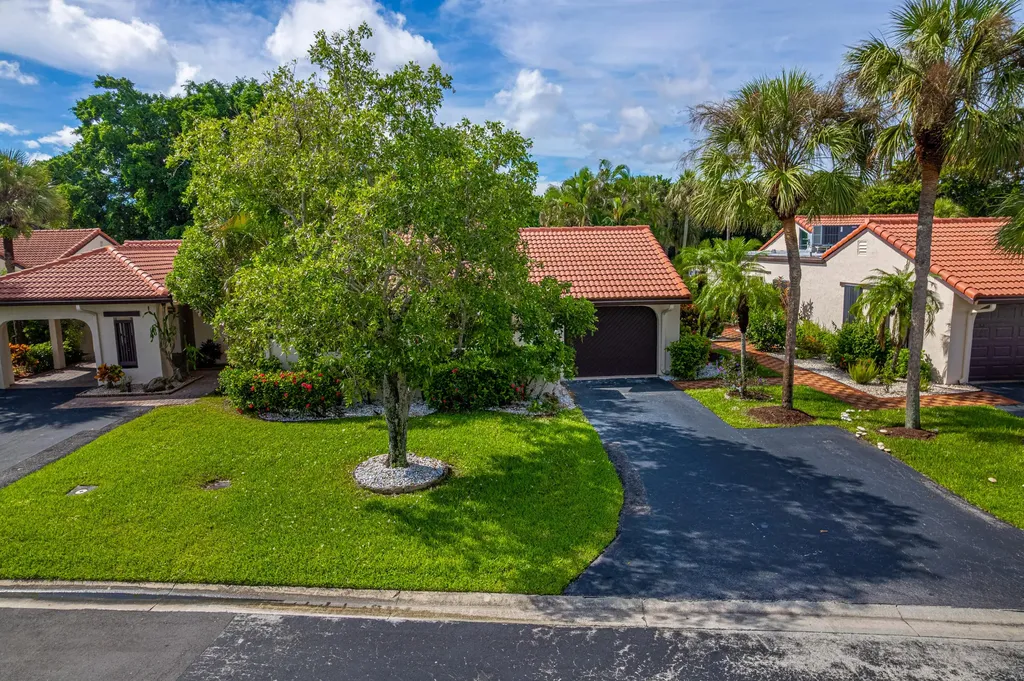 8008 Eastlake Drive Boca Raton FL 33433