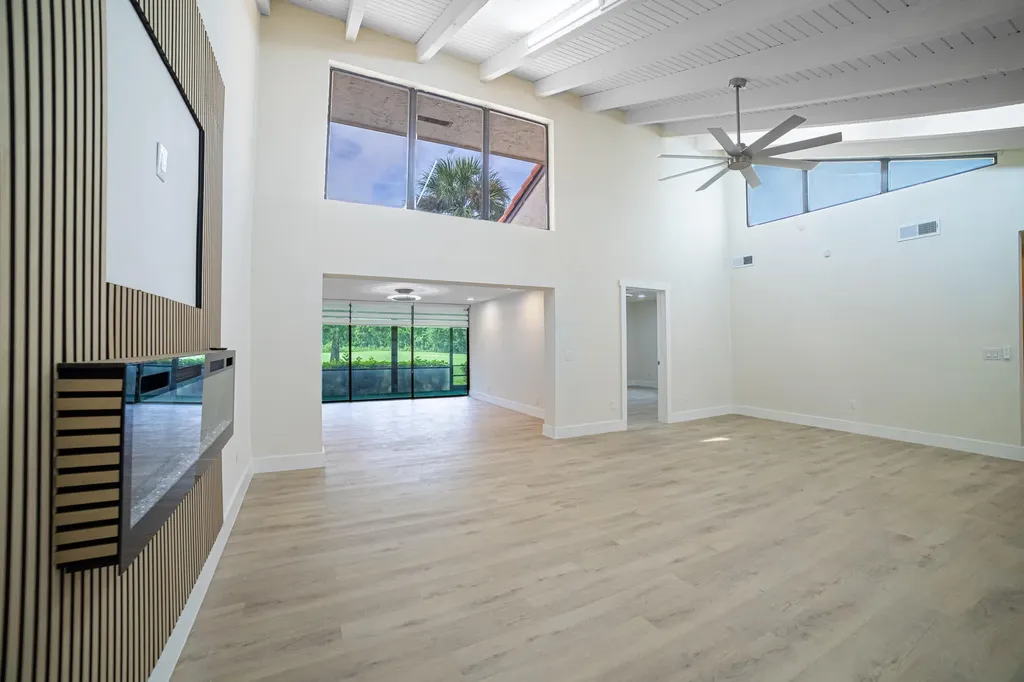 8008 Eastlake Drive Boca Raton FL 33433