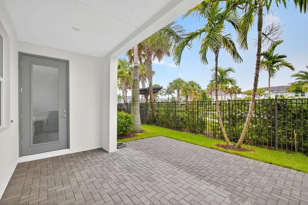 16131 Oakview Drive Westlake FL 33470