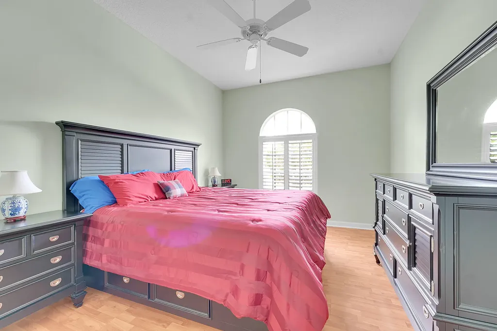 627 SW Saint Thomas Cove Port St Lucie FL 34986