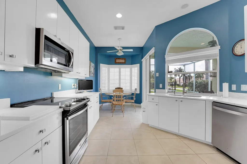 627 SW Saint Thomas Cove Port St Lucie FL 34986