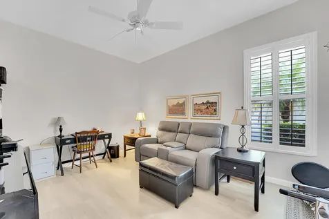 627 SW Saint Thomas Cove Port St Lucie FL 34986