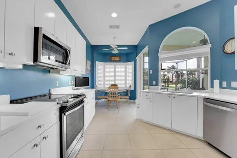 627 SW Saint Thomas Cove Port St Lucie FL 34986