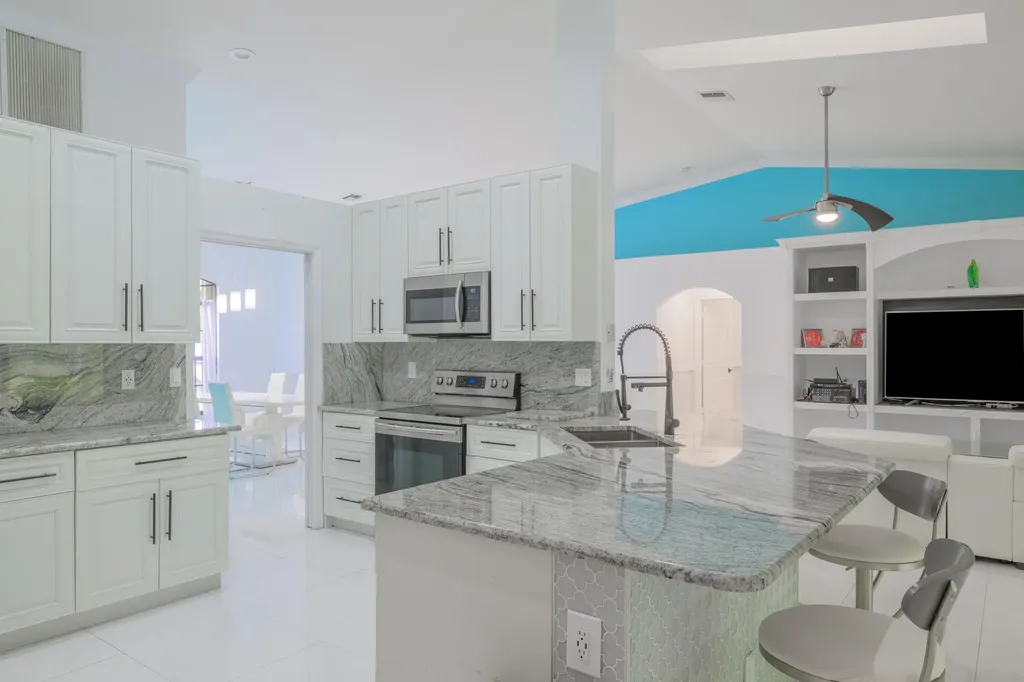 221 Cypress Trace Royal Palm Beach FL 33411