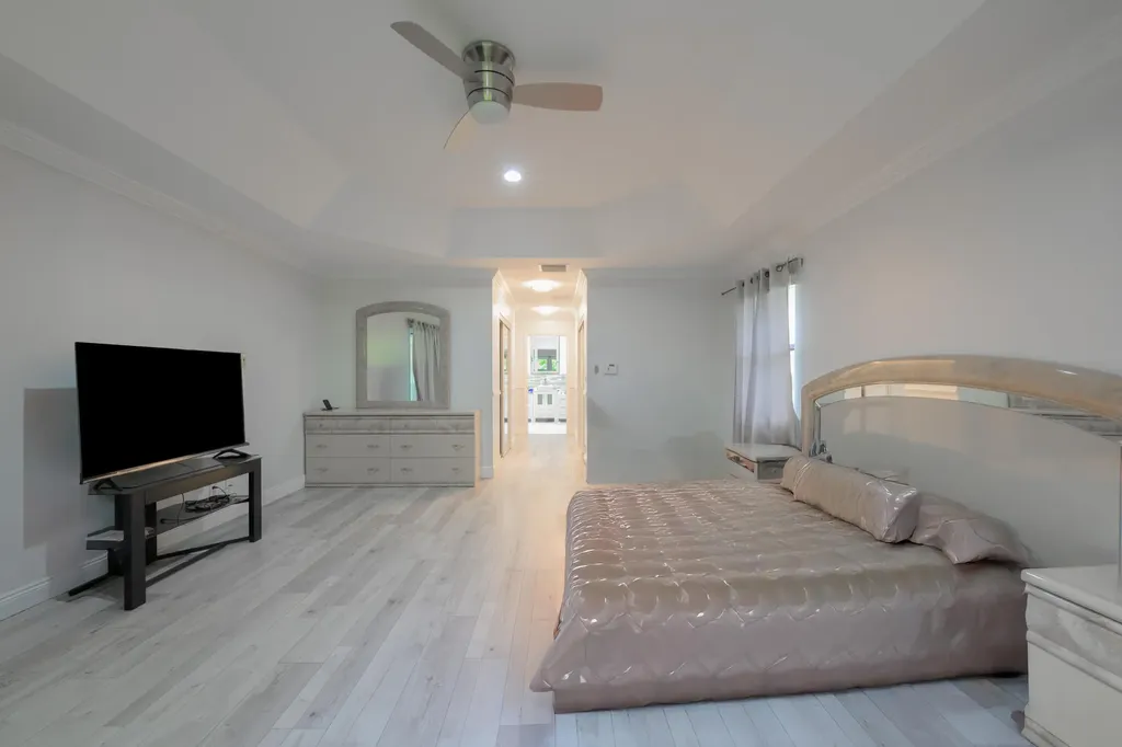 221 Cypress Trace Royal Palm Beach FL 33411