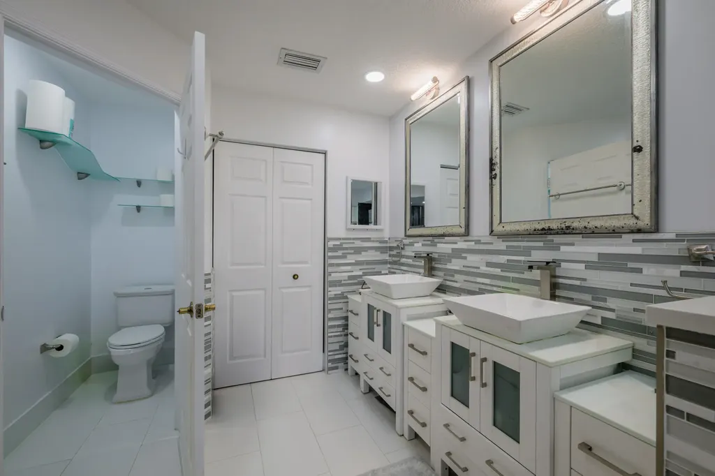 221 Cypress Trace Royal Palm Beach FL 33411