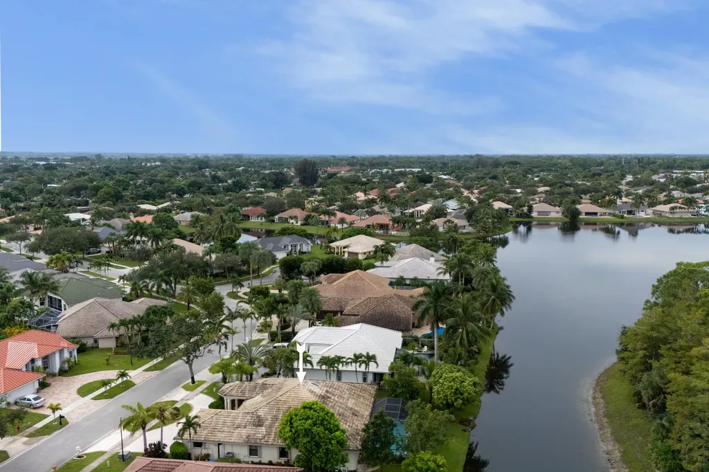 221 Cypress Trace Royal Palm Beach FL 33411