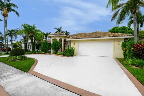 221 Cypress Trace Royal Palm Beach FL 33411