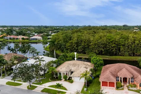 221 Cypress Trace Royal Palm Beach FL 33411