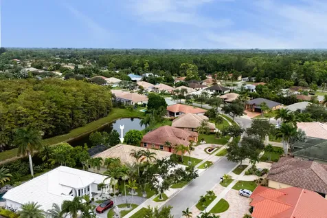 221 Cypress Trace Royal Palm Beach FL 33411