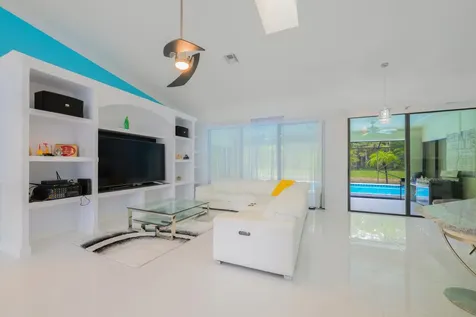 221 Cypress Trace Royal Palm Beach FL 33411