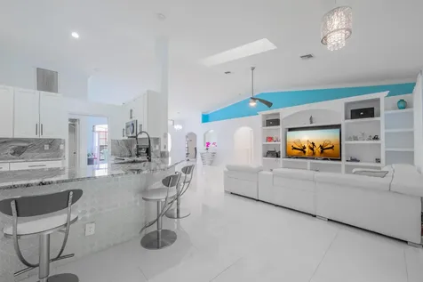 221 Cypress Trace Royal Palm Beach FL 33411