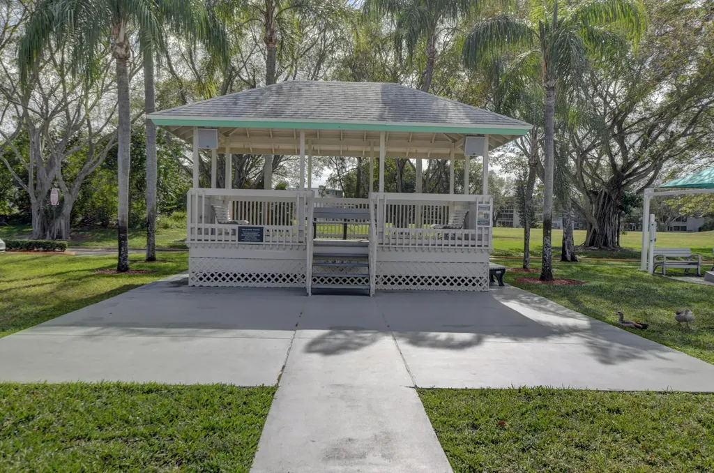 3032 Oakridge D Deerfield Beach FL 33442