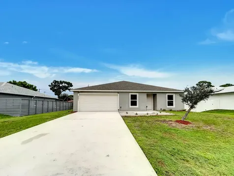 2241 SE Manor Avenue Port St Lucie FL 34952