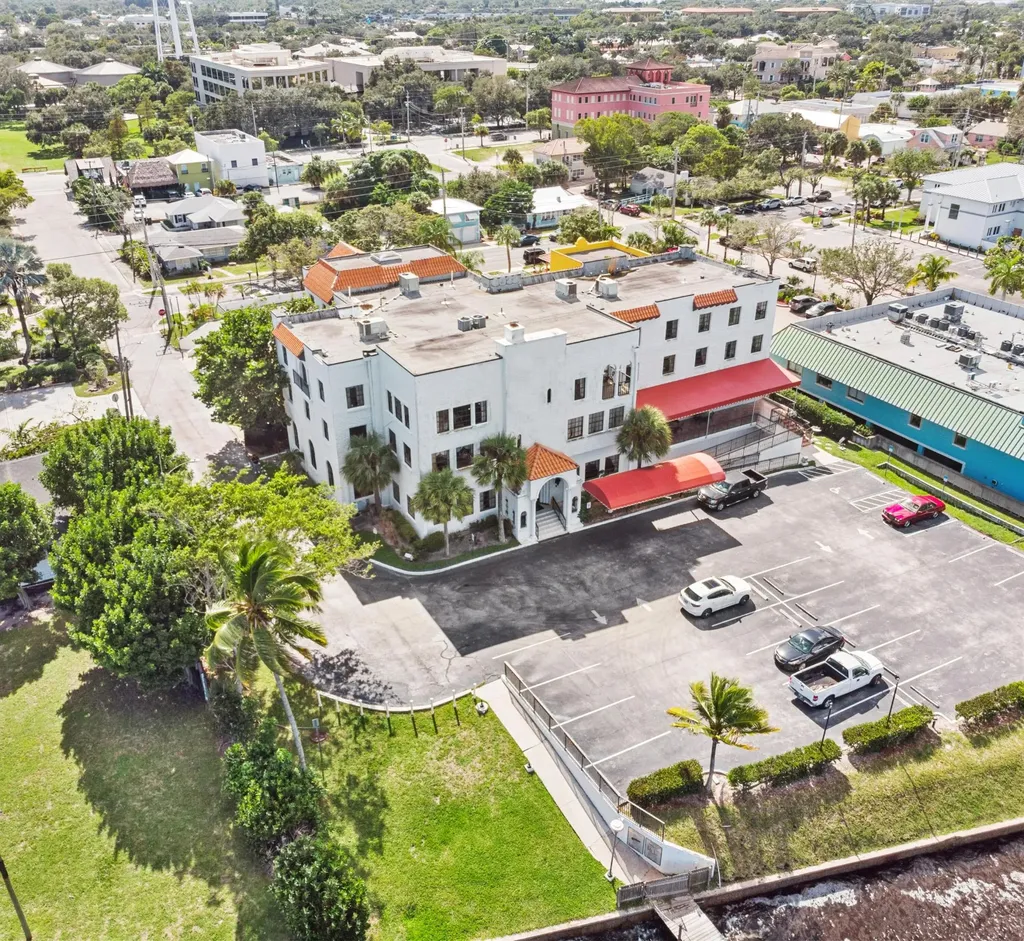221 SE Osceola Street Stuart FL 34994