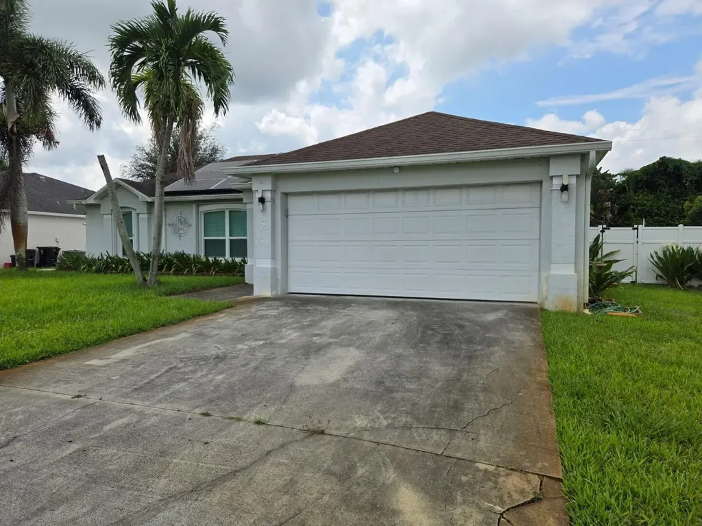 862 SW Carmelite Street Port St Lucie FL 34983