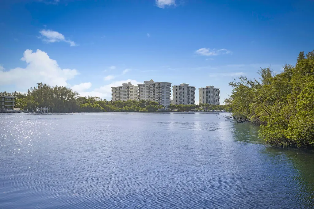 700 NE Harbour Terrace Boca Raton FL 33431
