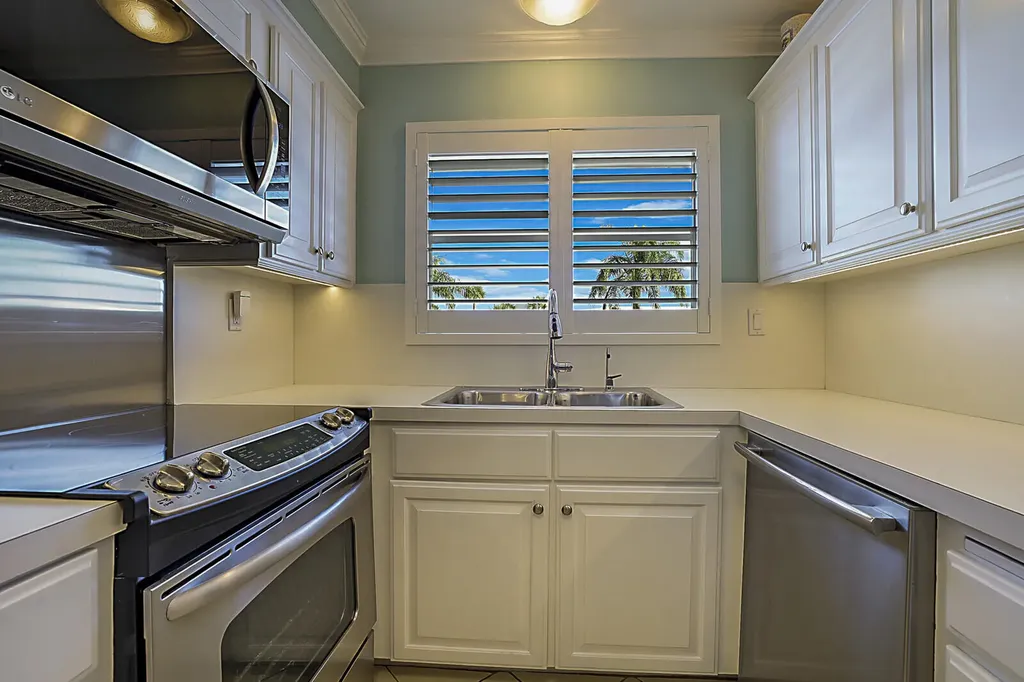 700 NE Harbour Terrace Boca Raton FL 33431