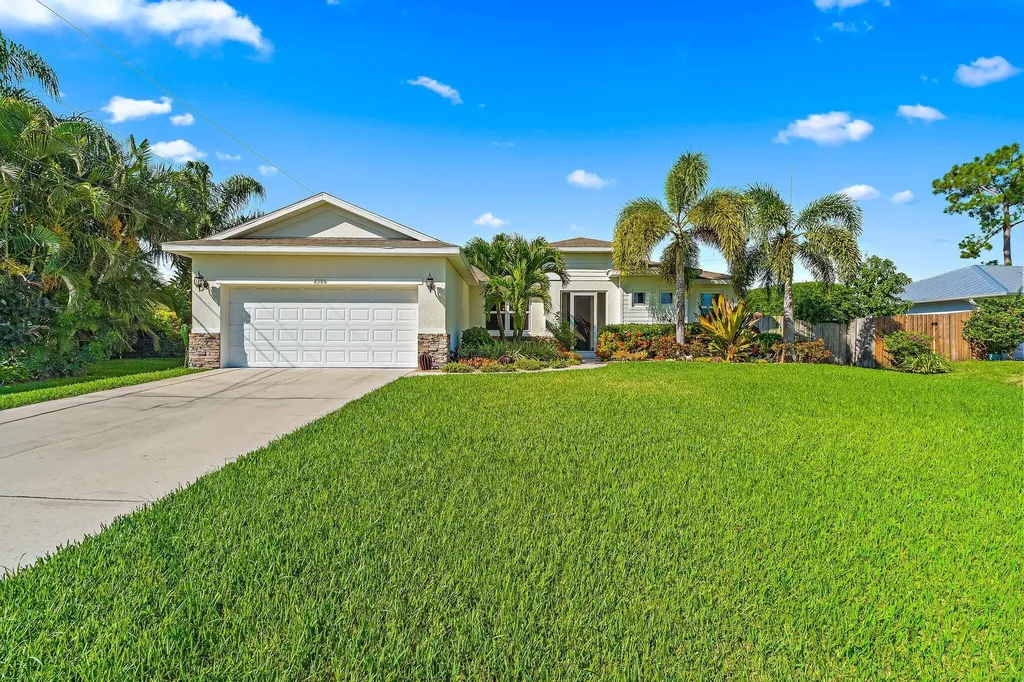 2386 SW Madrid Road Port St Lucie FL 34953
