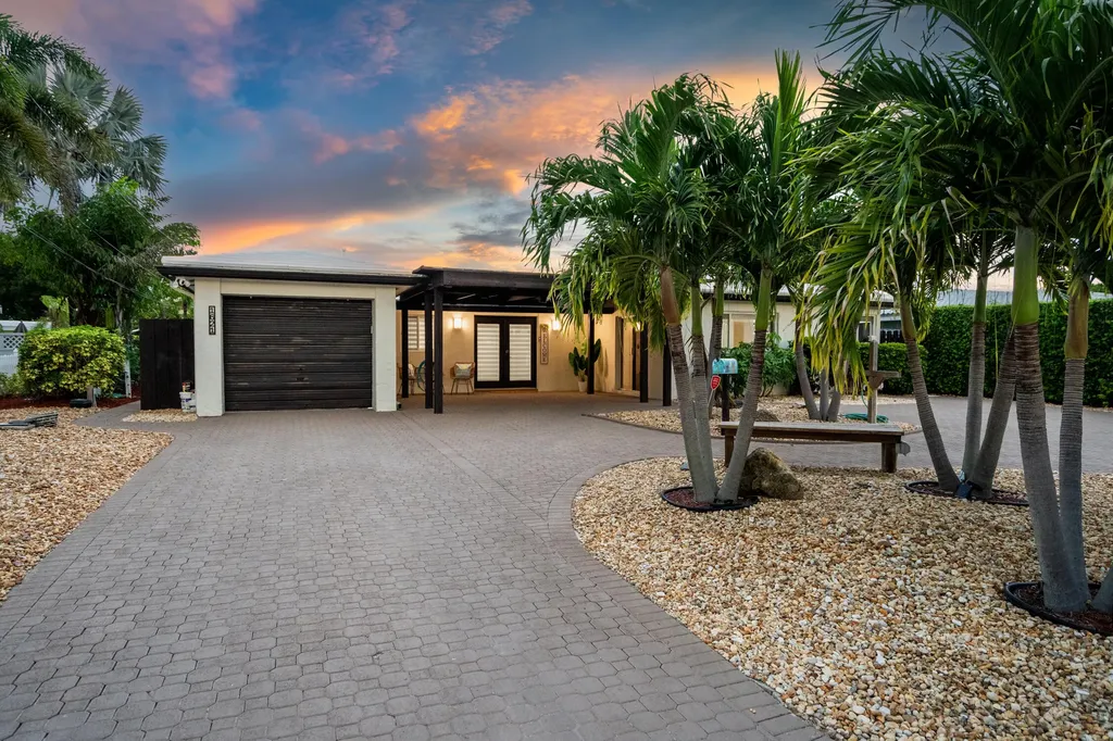 1621 NE 63rd Court Fort Lauderdale FL 33334