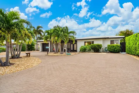 1621 NE 63rd Court Fort Lauderdale FL 33334