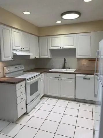 2822 Duke Lane Delray Beach FL 33445