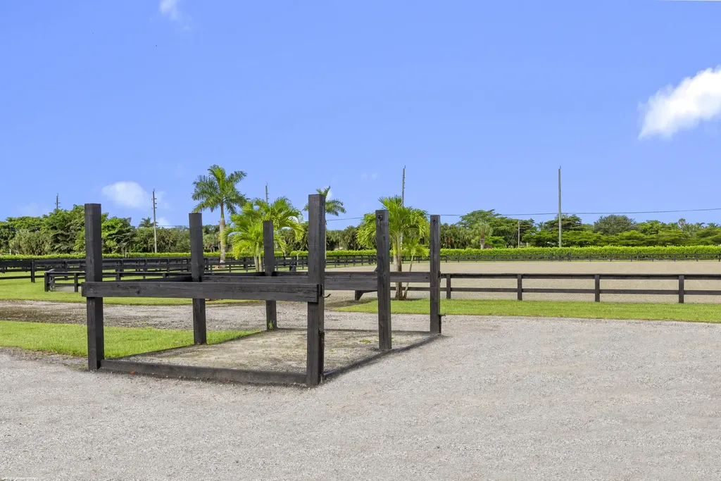 3899 Shutterfly Way Wellington FL 33414