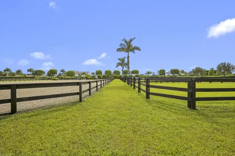 3899 Shutterfly Way Wellington FL 33414